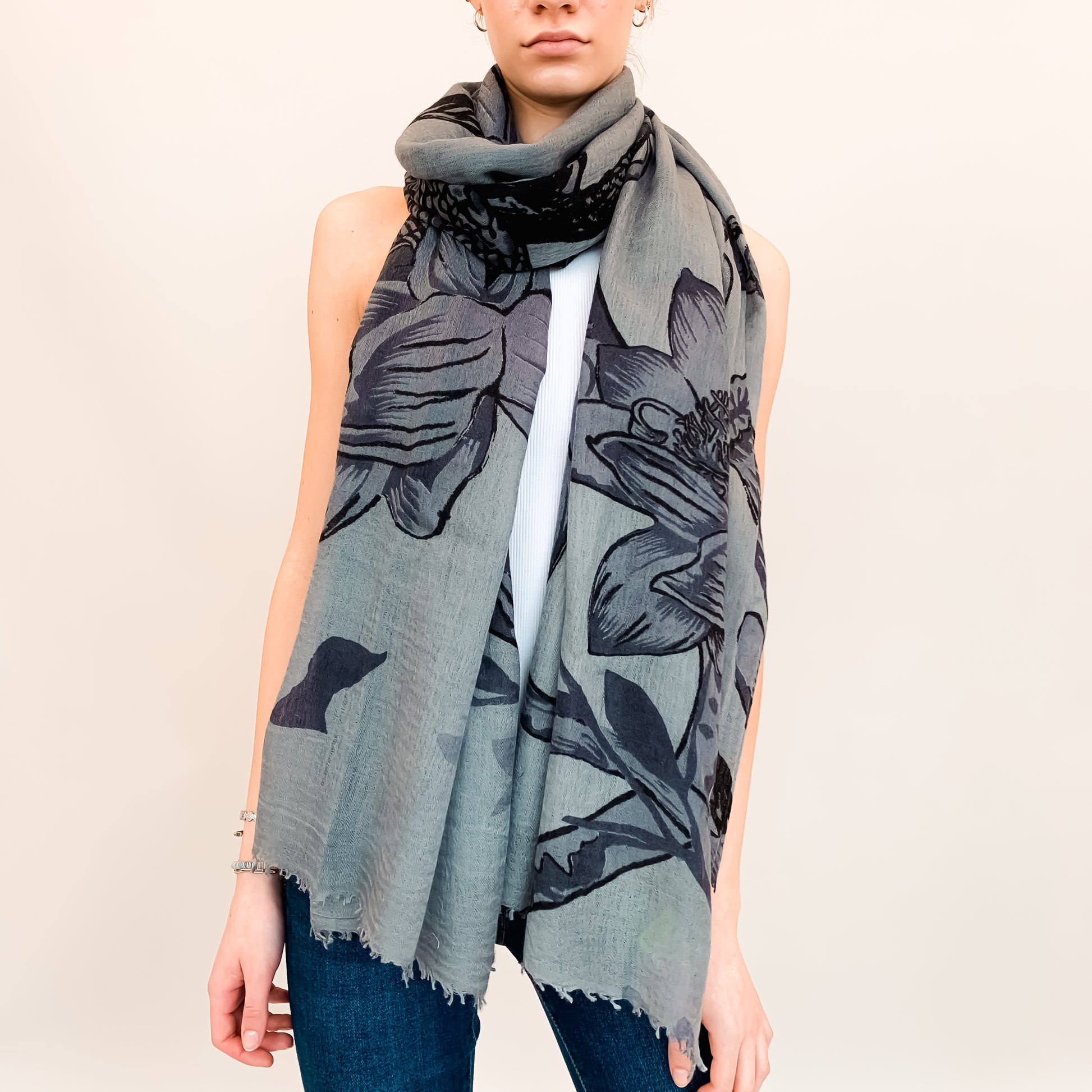 BOTANICAL FELTED CASHMERE  SCARF - GREY