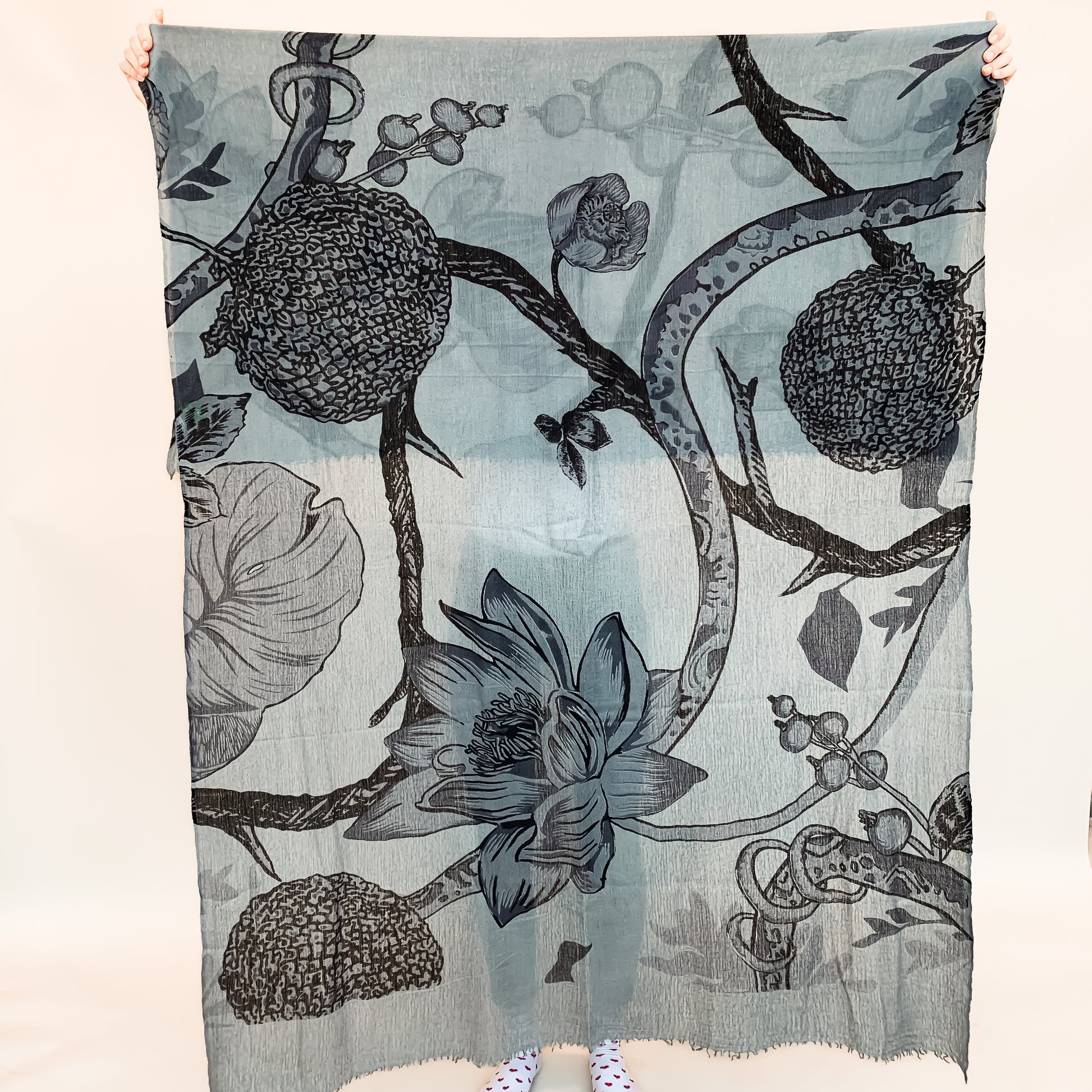 BOTANICAL FELTED CASHMERE  SCARF - GREY