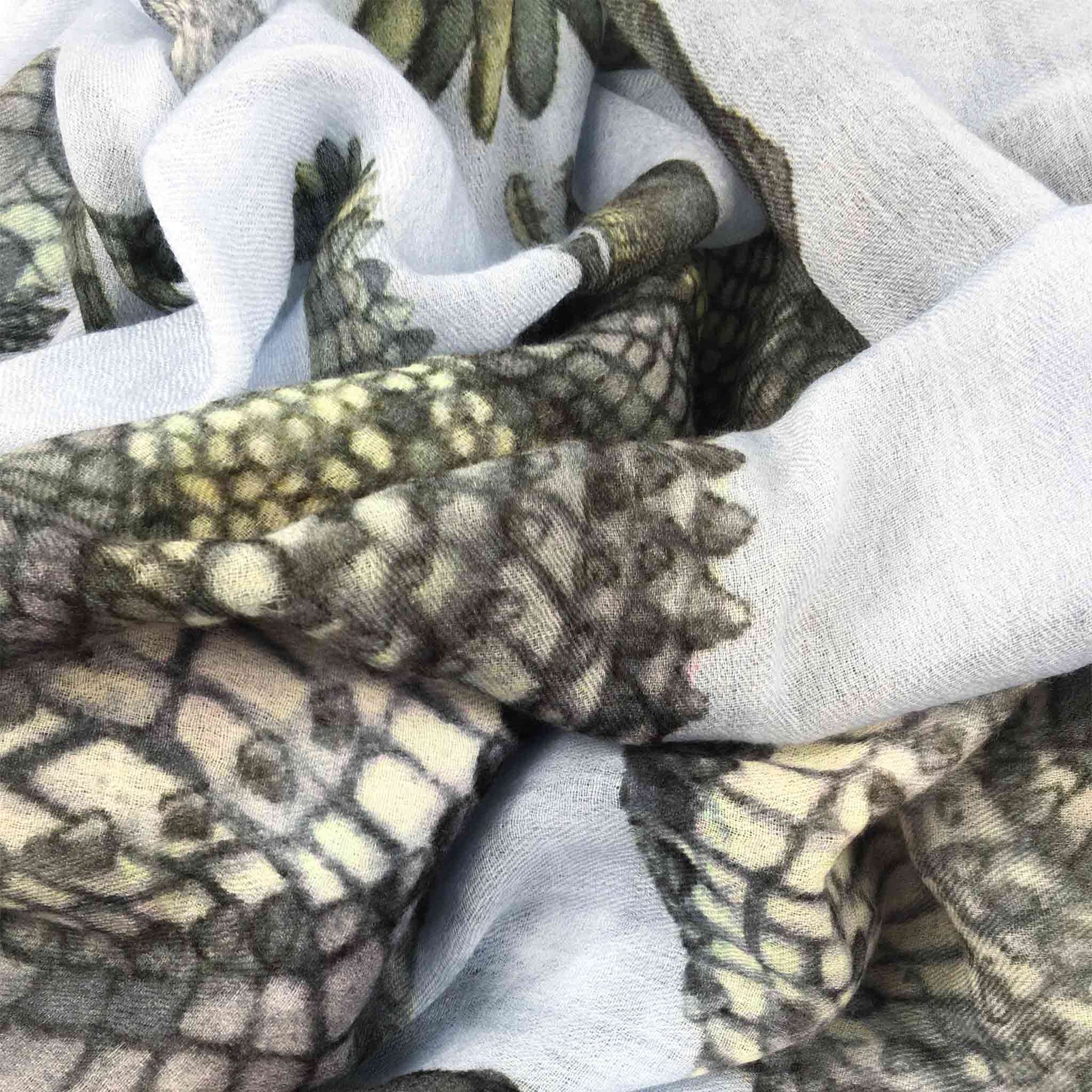 CROCODILE CASHMERE SCARF
