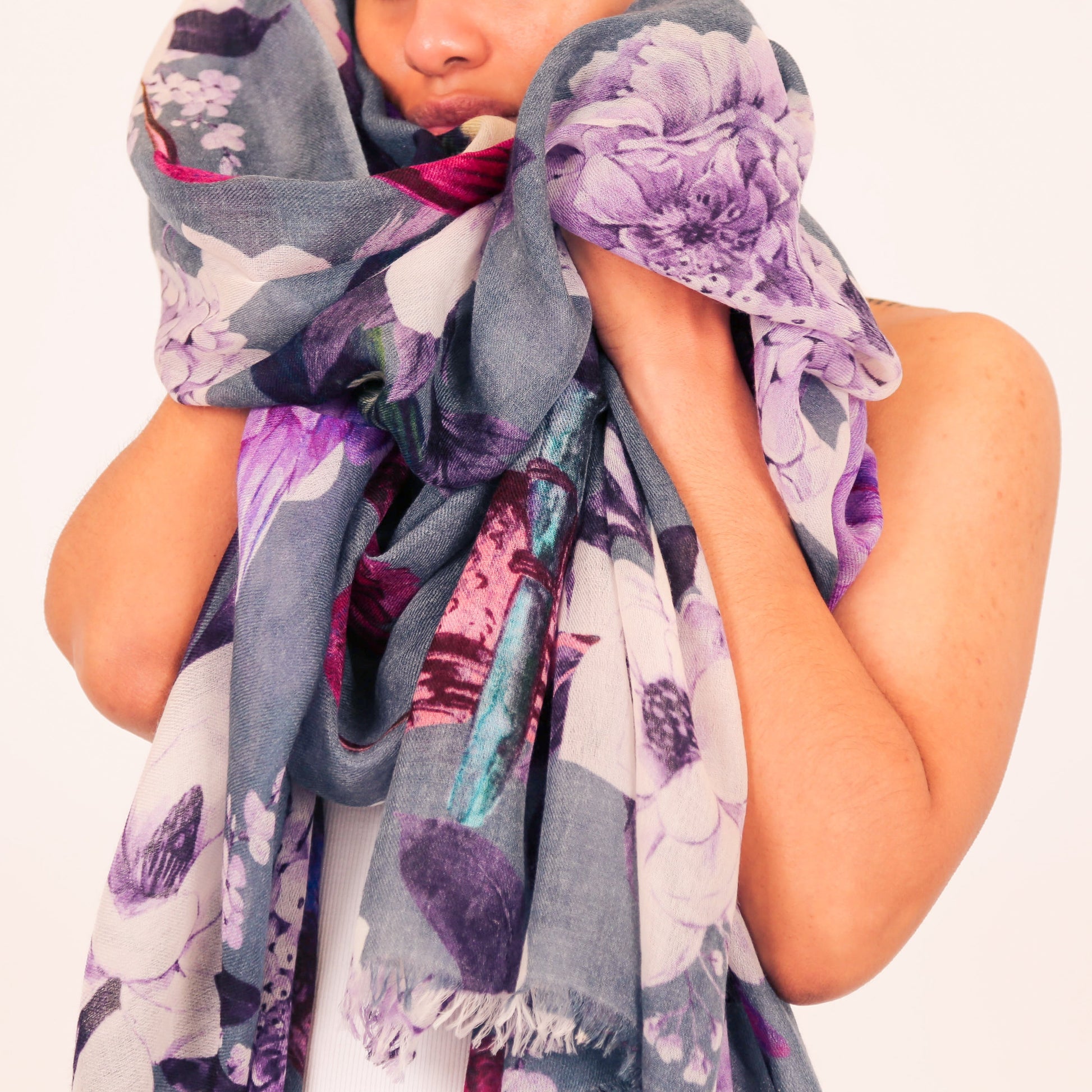 SUMMER BIRDS CASHMERE SCARF