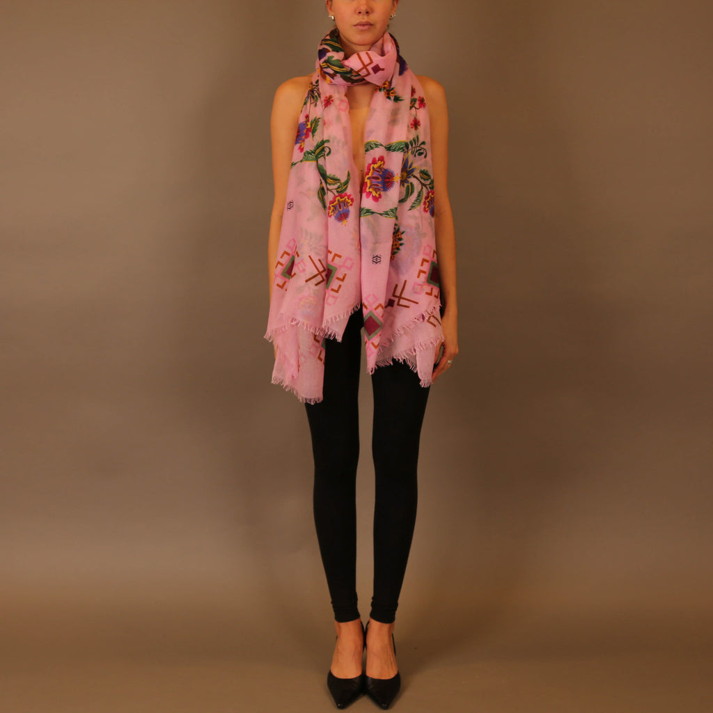ETHNO FLORAL CASHMERE SCARF