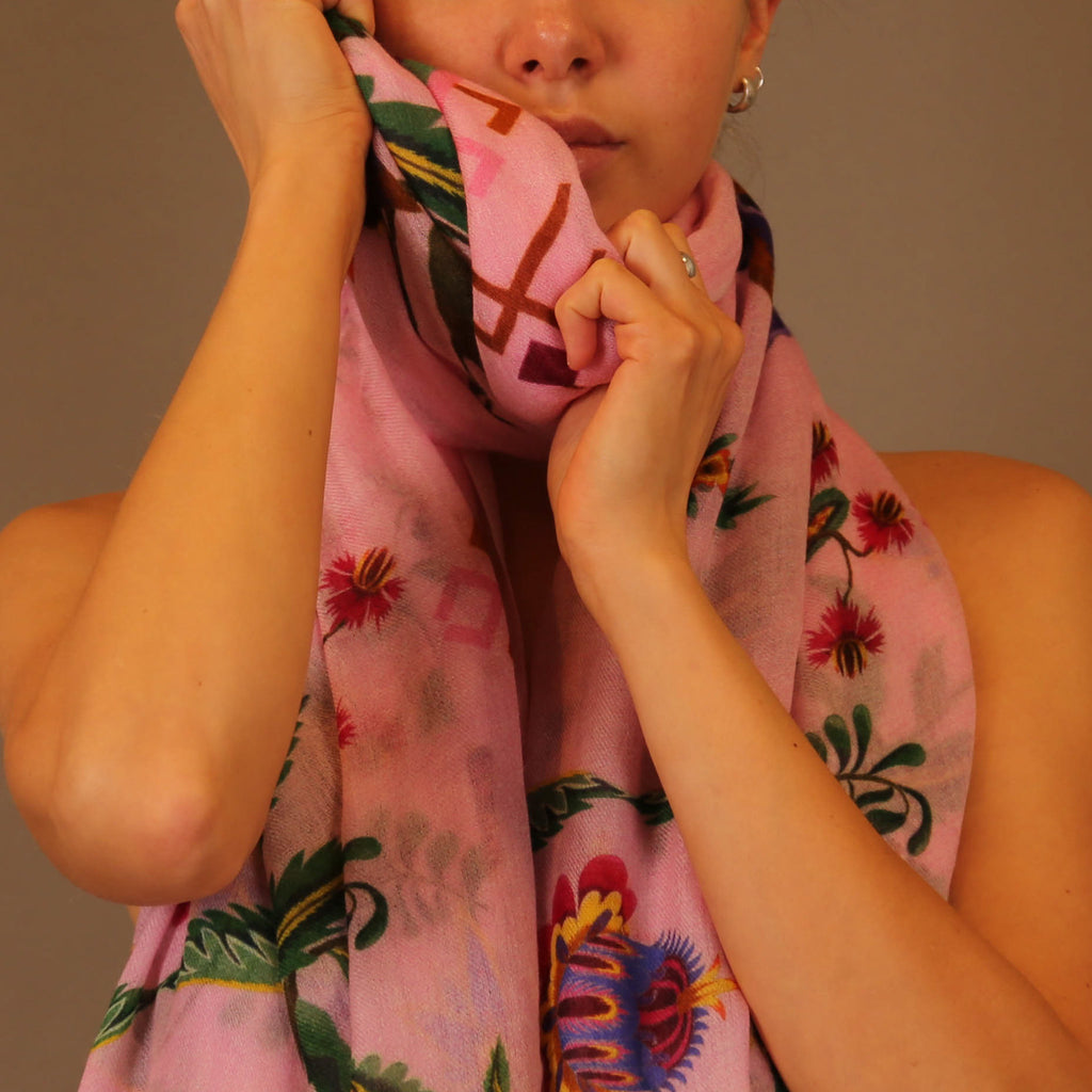 ETHNO FLORAL CASHMERE SCARF