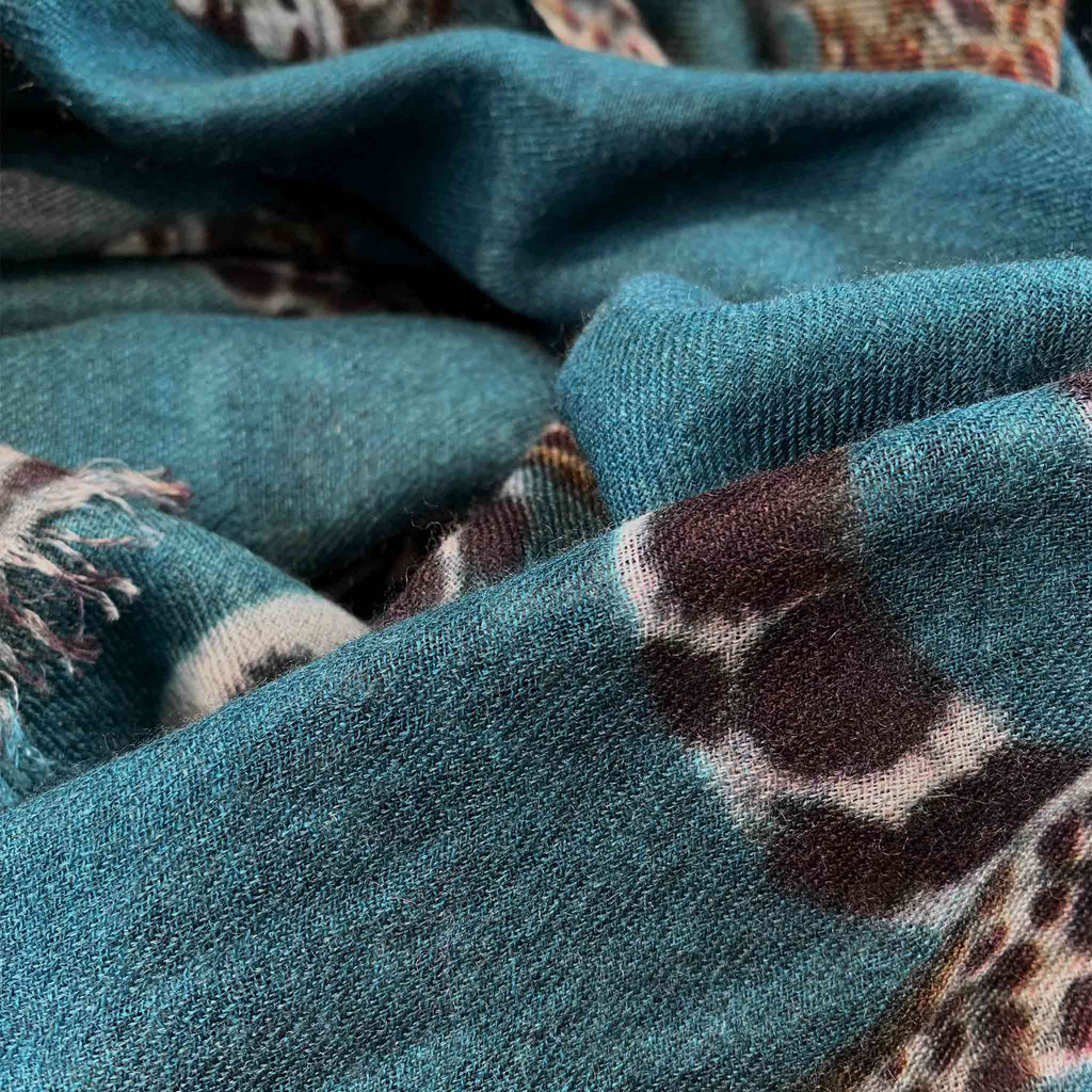 LEOPARD NATURAL CASHMERE SCARF
