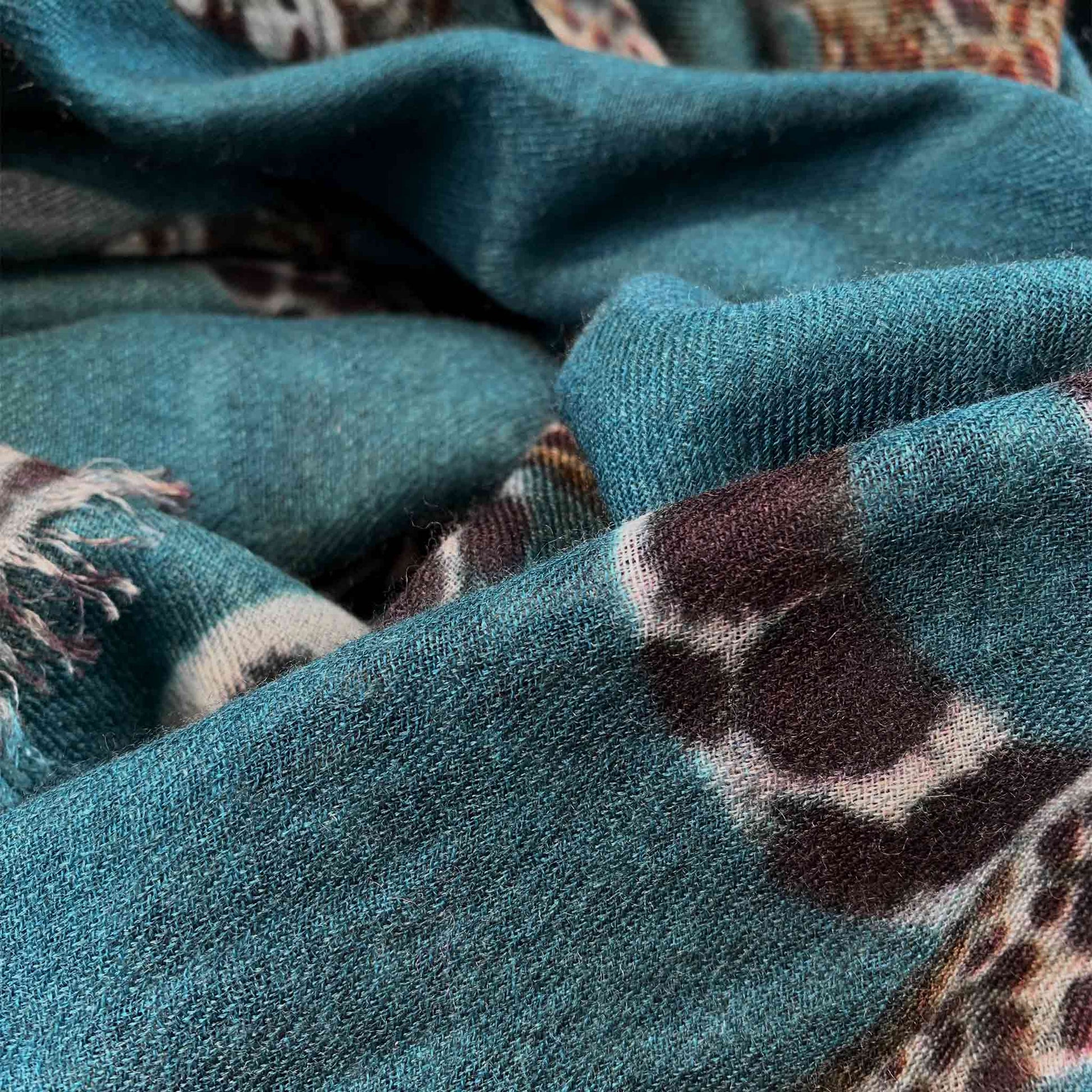 LEOPARD NATURAL CASHMERE SCARF