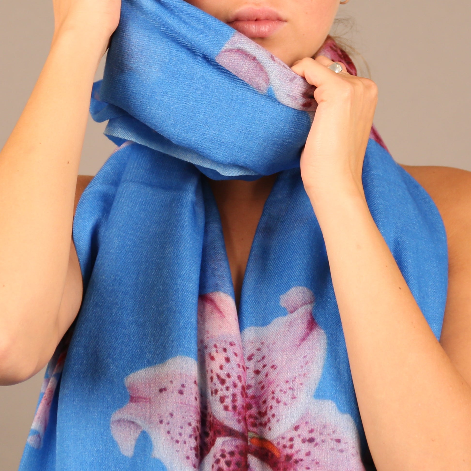 LILLY CASHMERE SCARF
