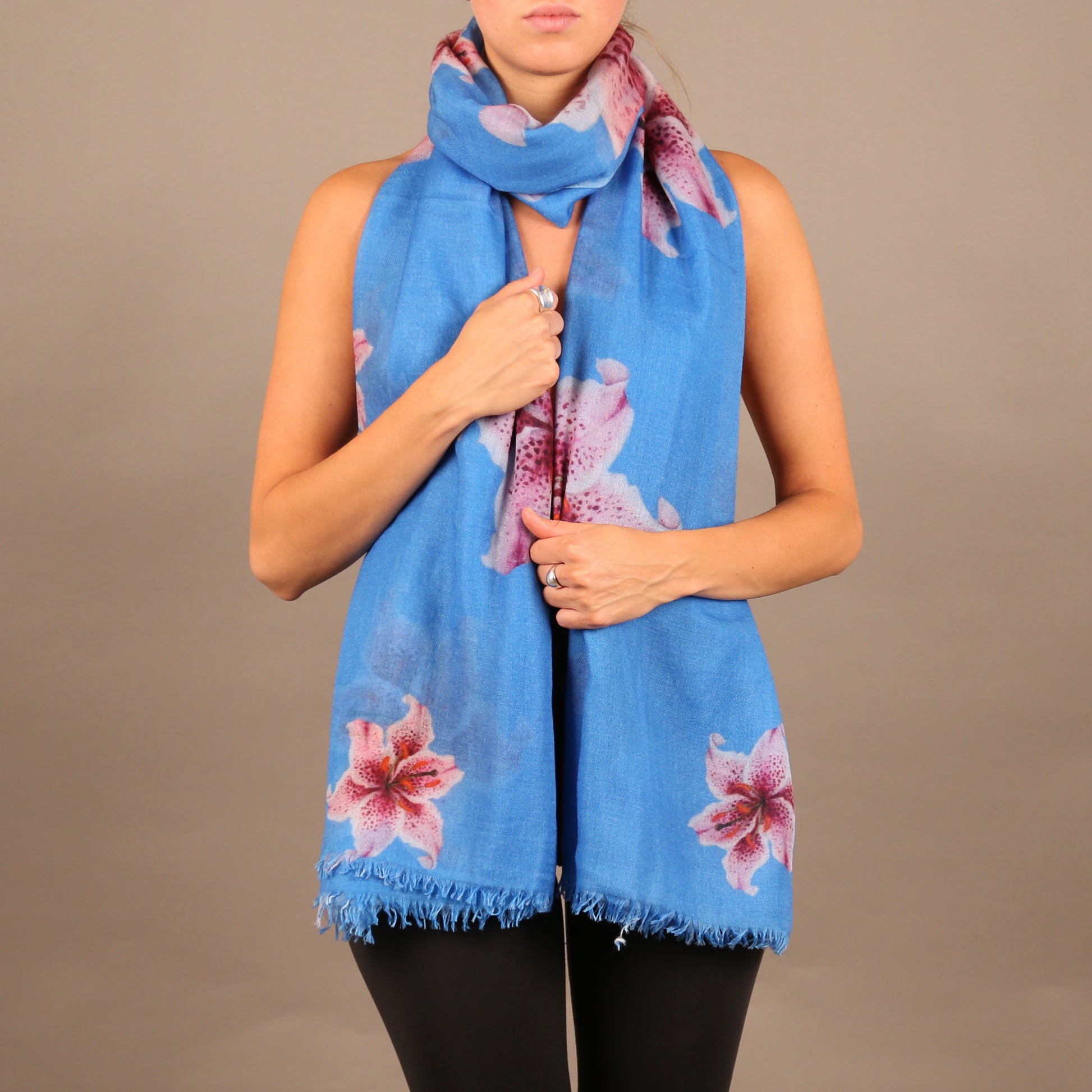 LILLY CASHMERE SCARF