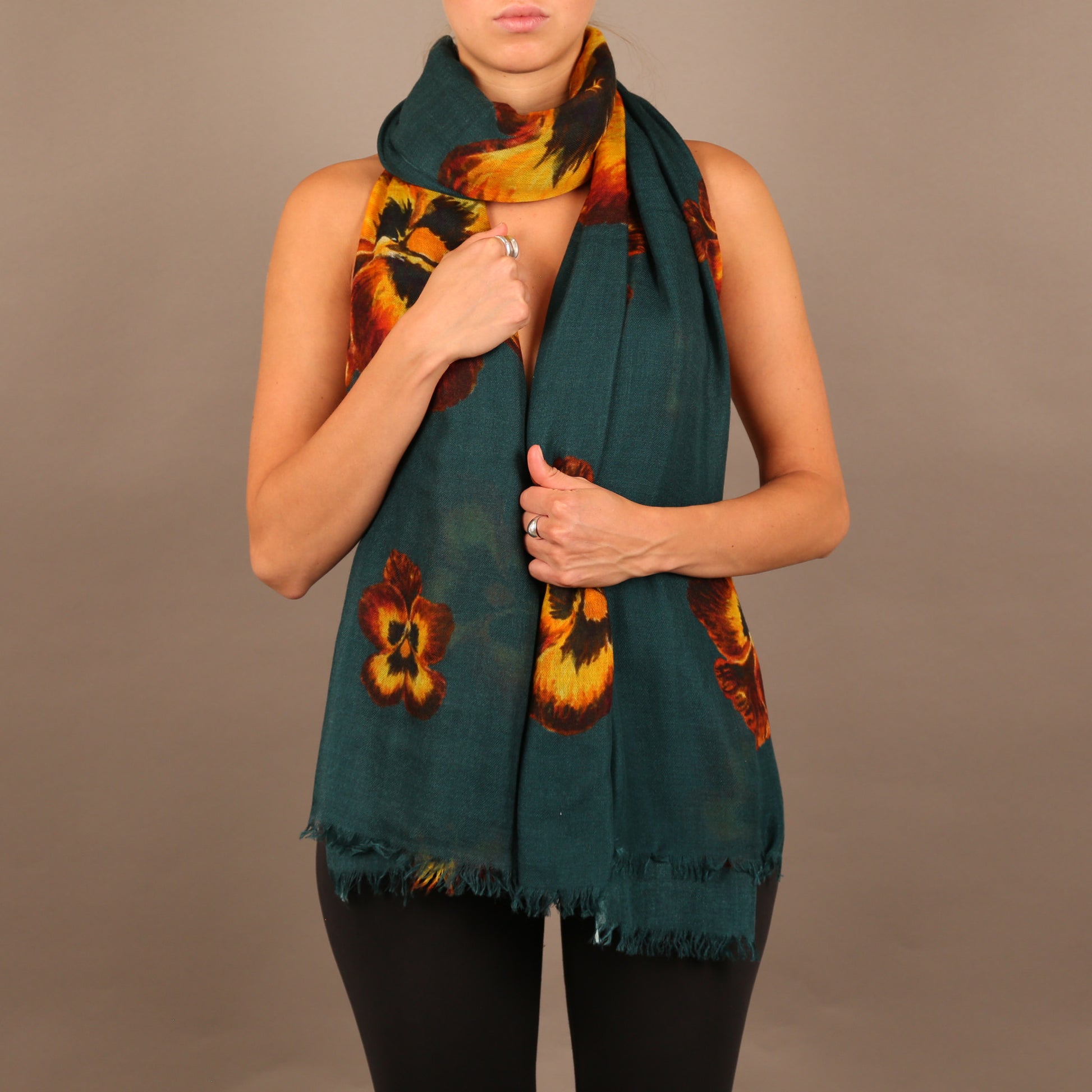 PANSY CASHMERE SCARF