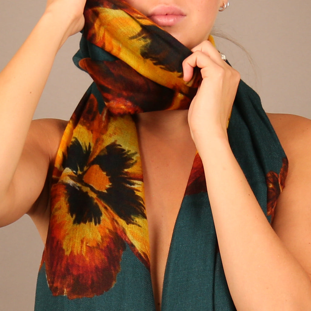 PANSY CASHMERE SCARF