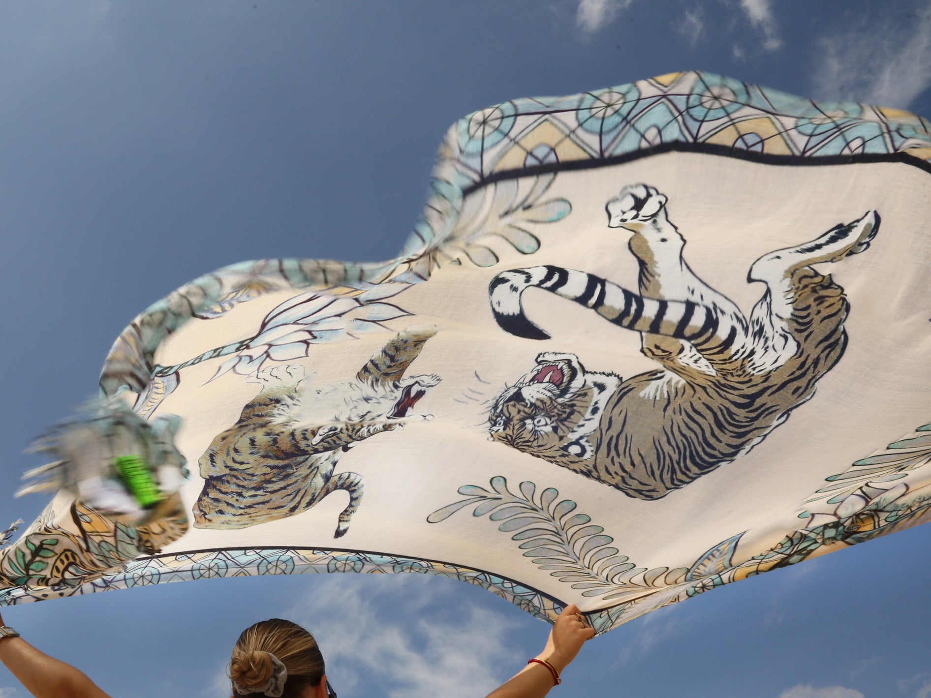 TIGER & JUNGLE CASHMERE SCARF LARGE