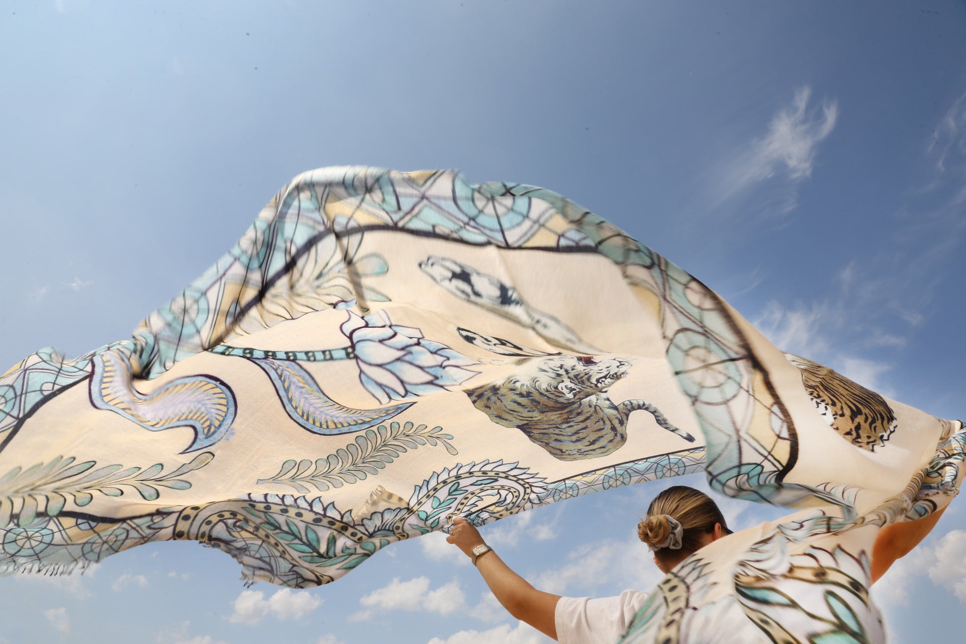 TIGER & JUNGLE CASHMERE SCARF LARGE