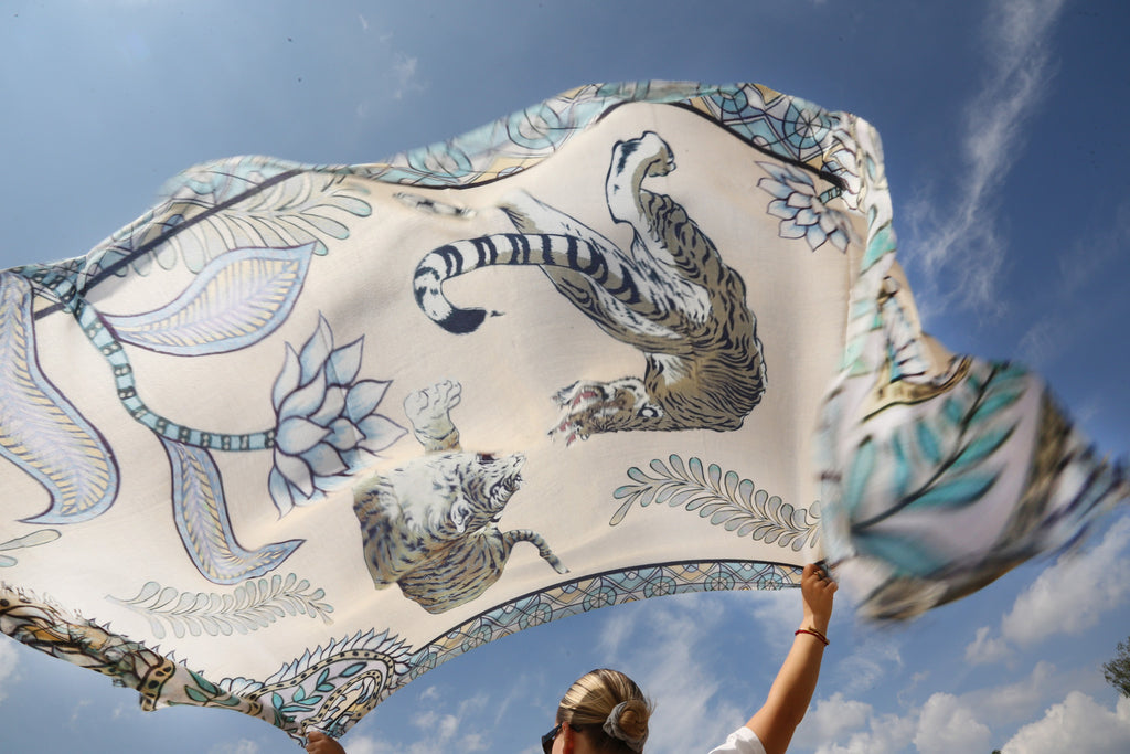 TIGER & JUNGLE CASHMERE SCARF LARGE