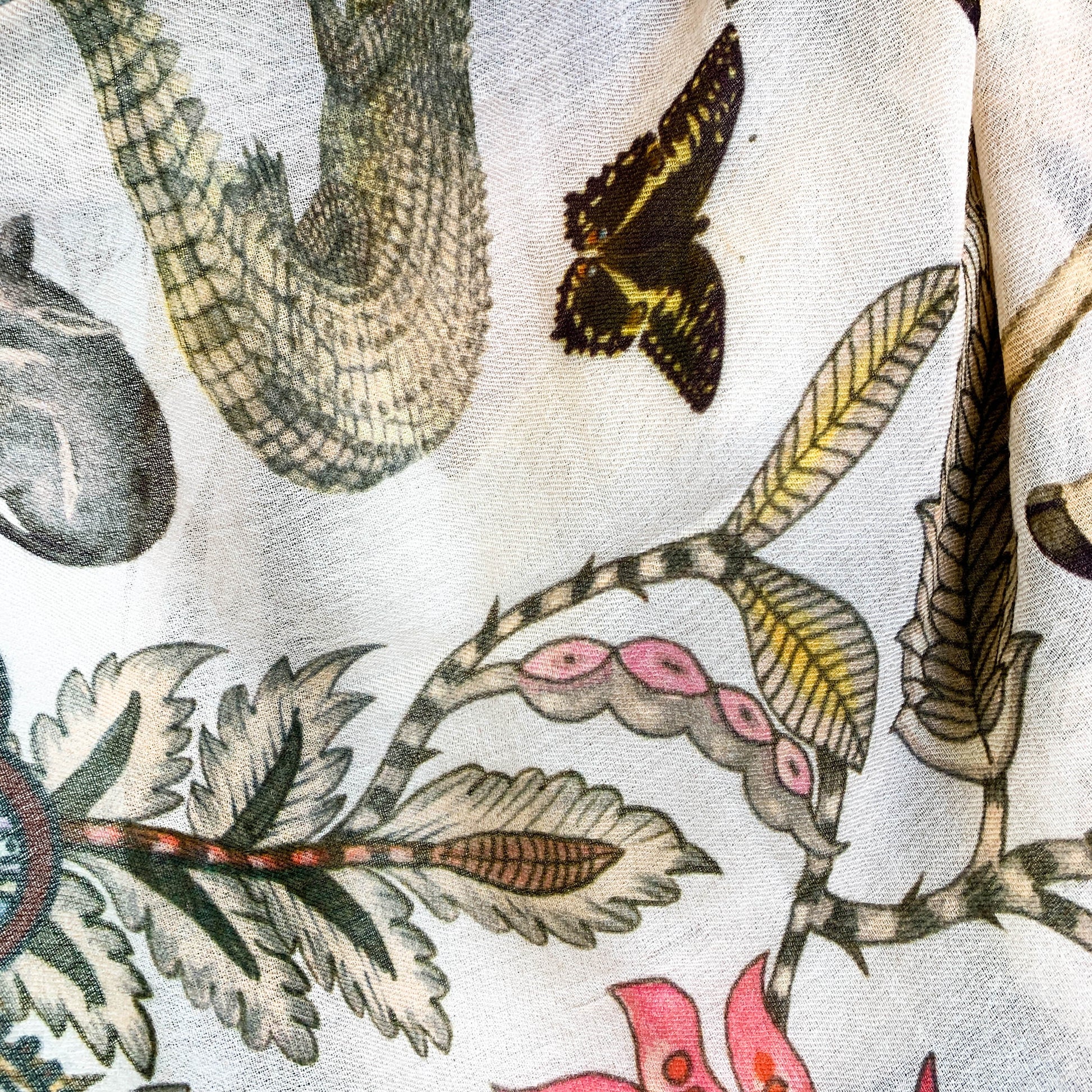 WILDLIFE CASHMERE SCARF