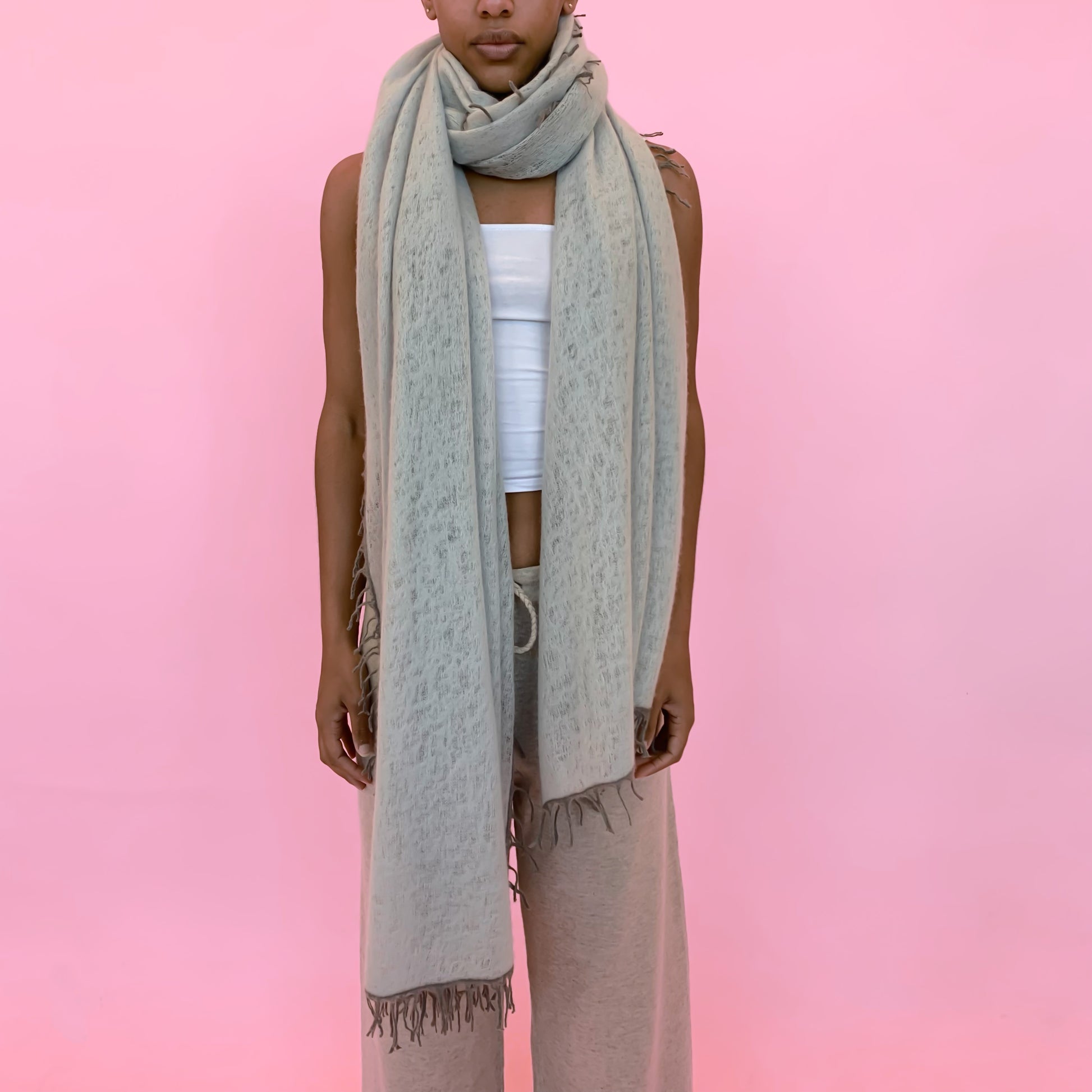 FELTED SCARF WITH FRINGES