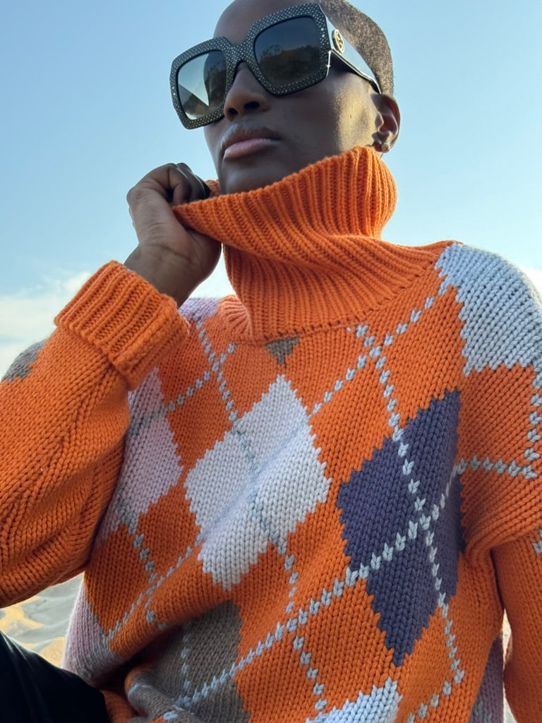 GABRIELLE EXTRA DIAMOND SWEATER - ORANGE/LUNAR