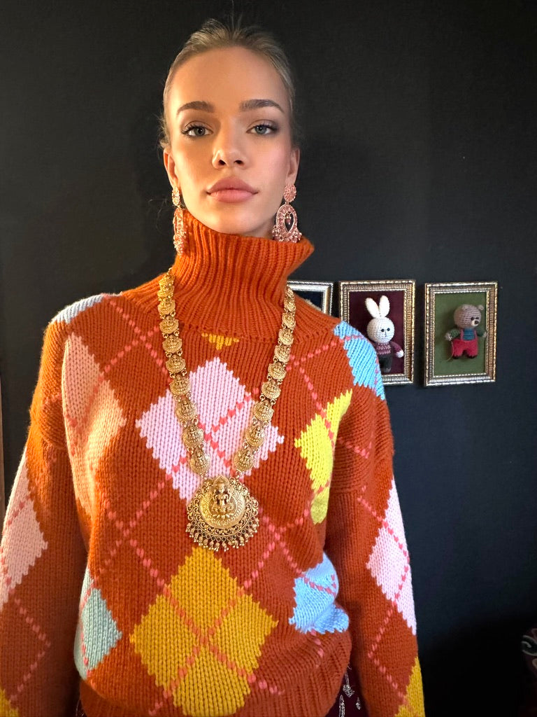 GABRIELLE EXTRA DIAMOND SWEATER - MARMALADA/POWDER