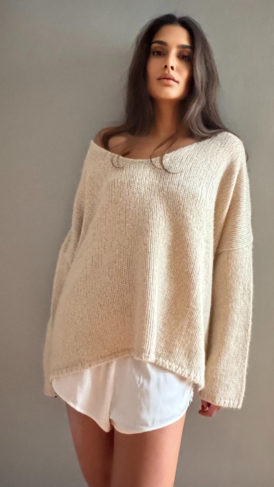 NELLI SWEATER - BEIGE