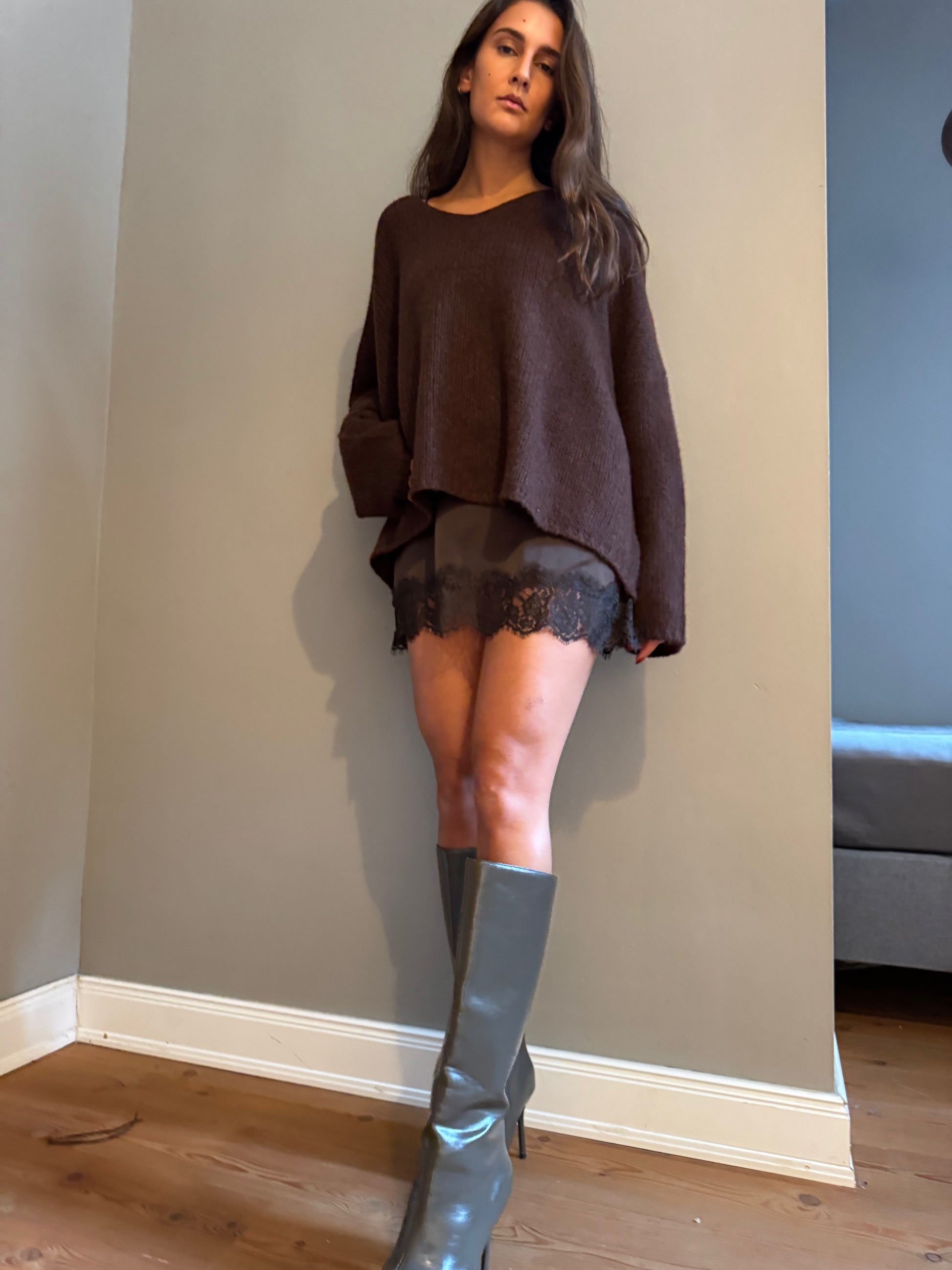 NELLI SWEATER - AMERICANO