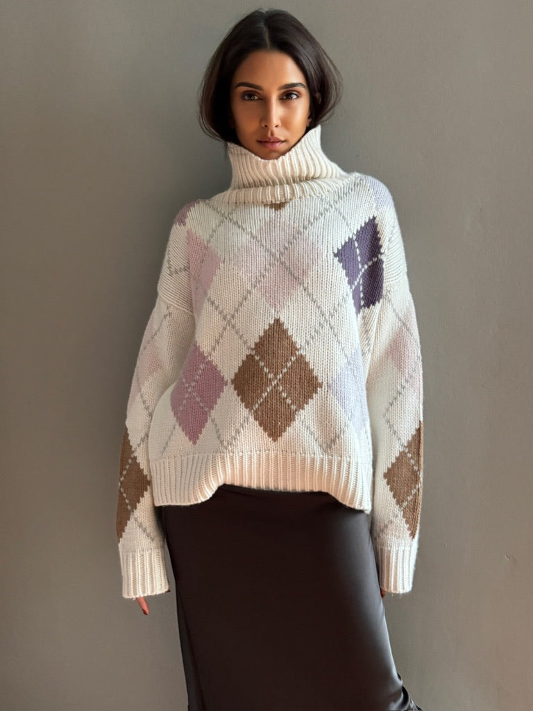 GABRIELLE EXTRA DIAMOND SWEATER - CHALK/POWDER