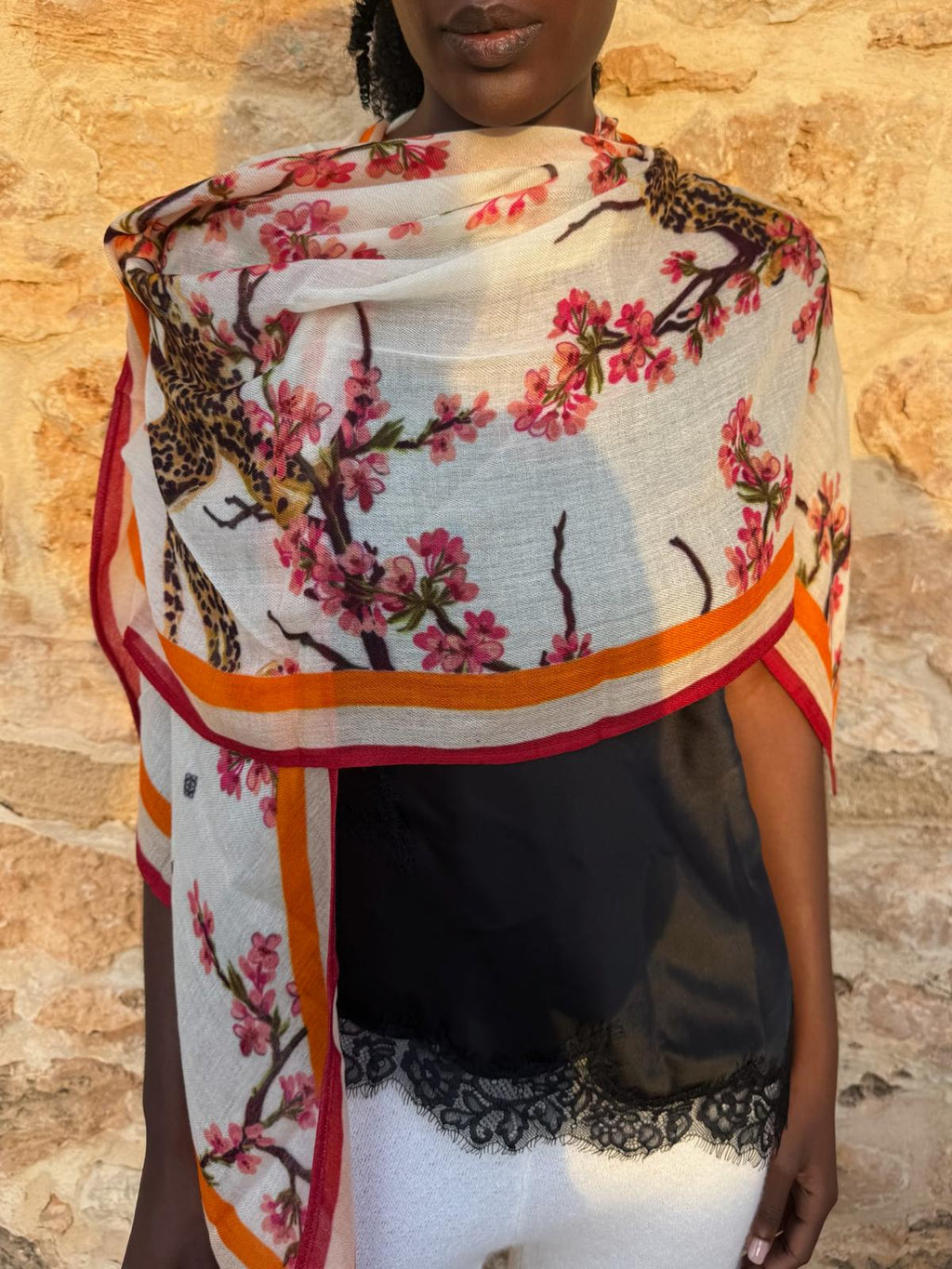 CHILLEO TRIANGLE CASHMERE SCARF - WHITE