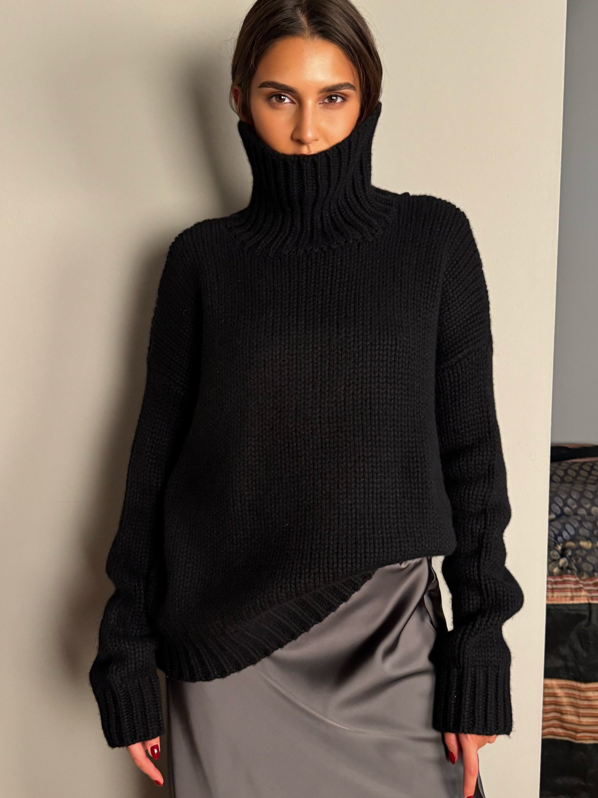 GABRIELLE SWEATER GLITTER - CAVIAR