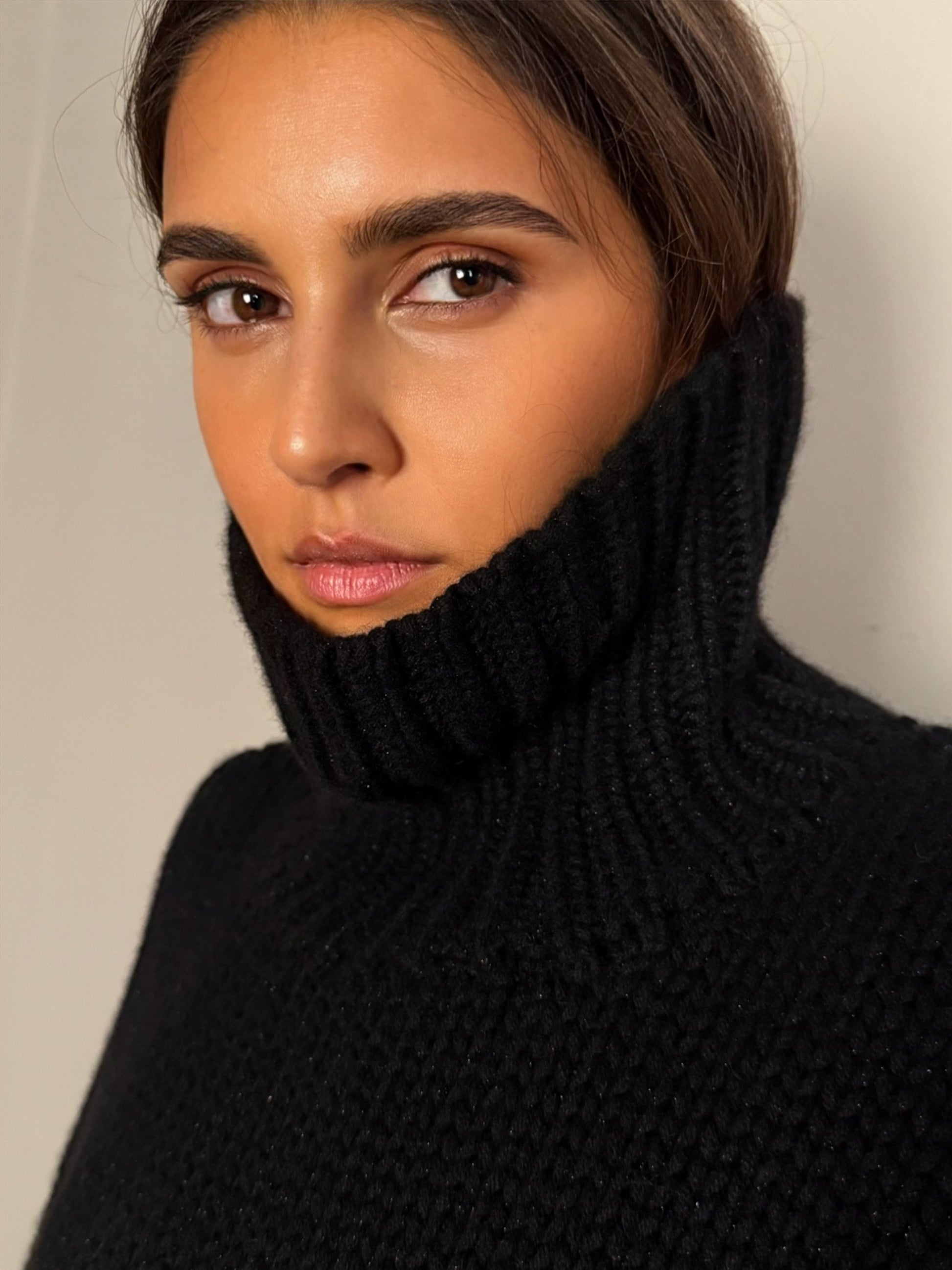 GABRIELLE SWEATER GLITTER - CAVIAR