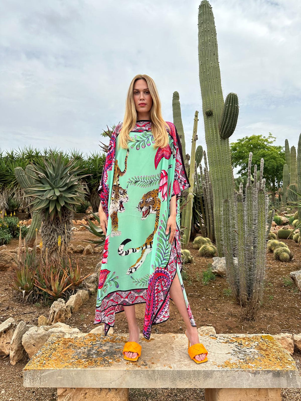 TIGER & JUNGLE SILK TUNIC - MINT