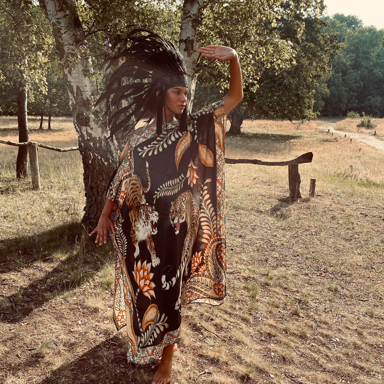 TIGER & JUNGLE SILK TUNIC - BLACK