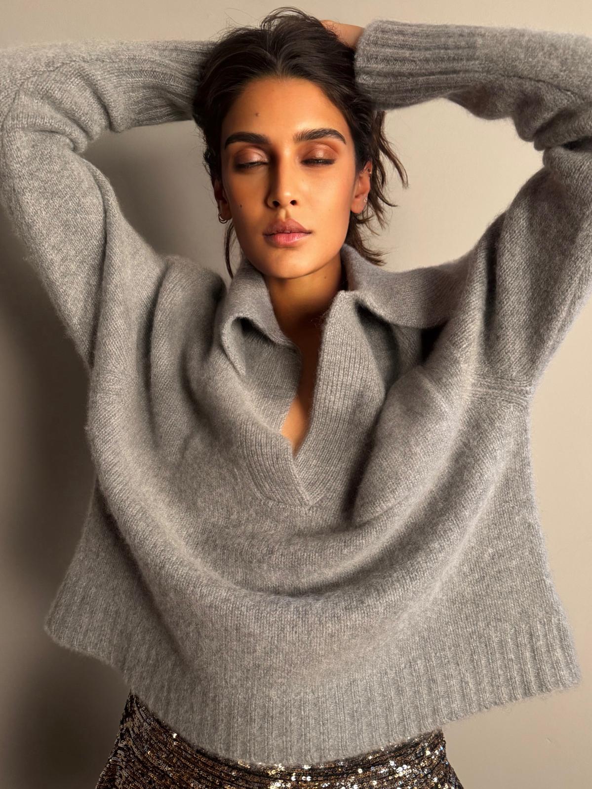 BRUSHED SASA SWEATER - GREY