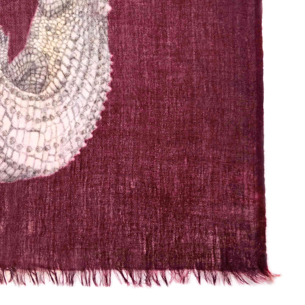 CROCODILE CASHMERE SCARF - BORDEAUX