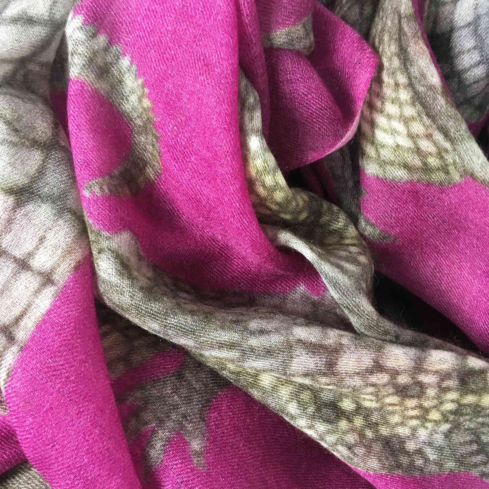 CROCODILE CASHMERE SCARF - PURPLE