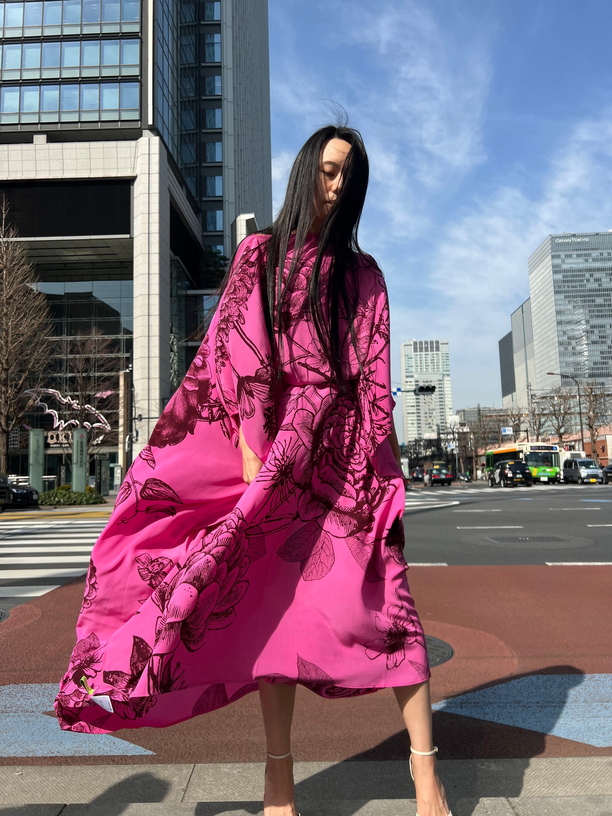 FLOWER EXPLOSION EVENING DRESS - PINK/BLACK