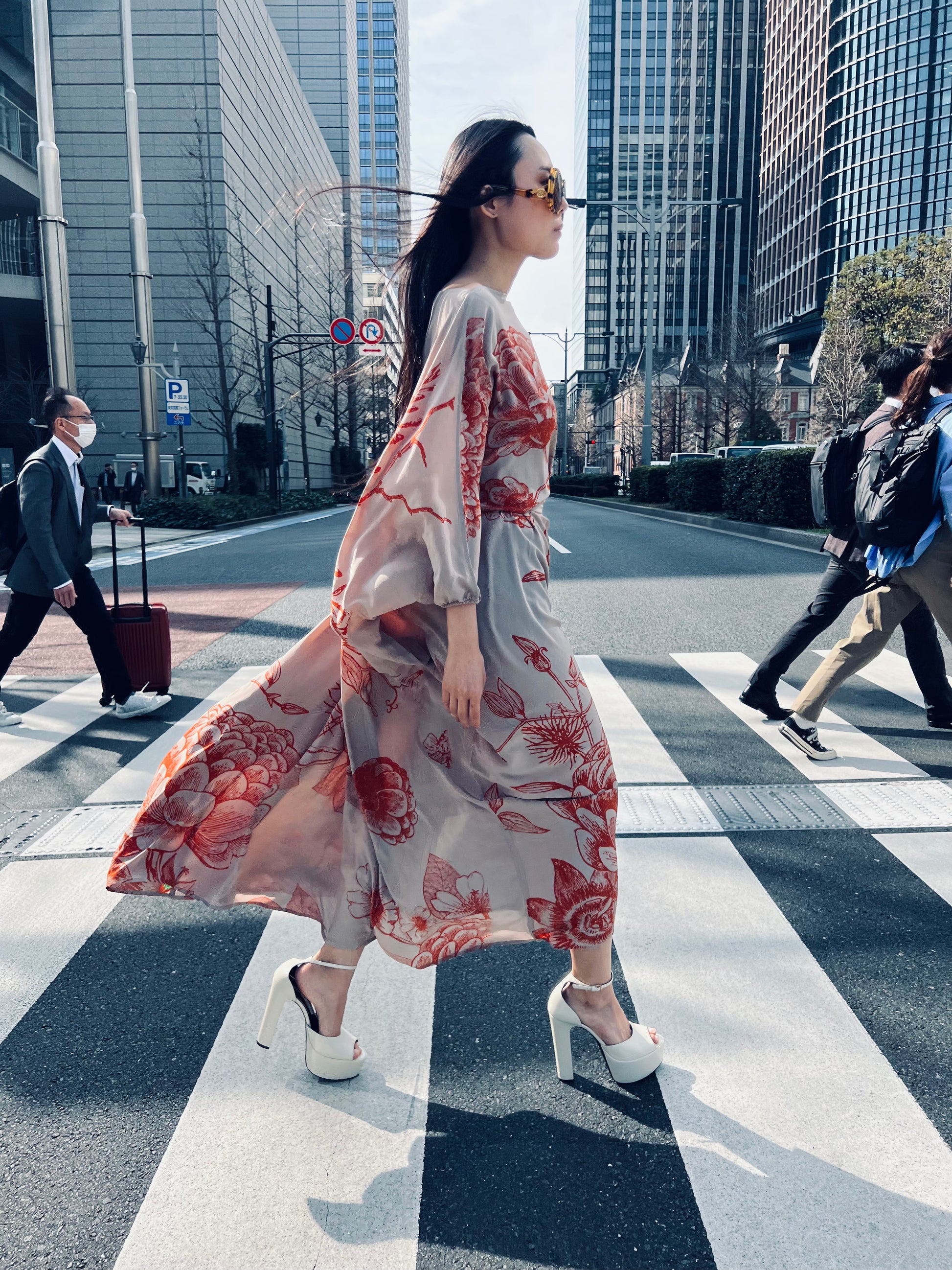 FLOWER EXPLOSION EVENING DRESS - TAUPE/ORANGE