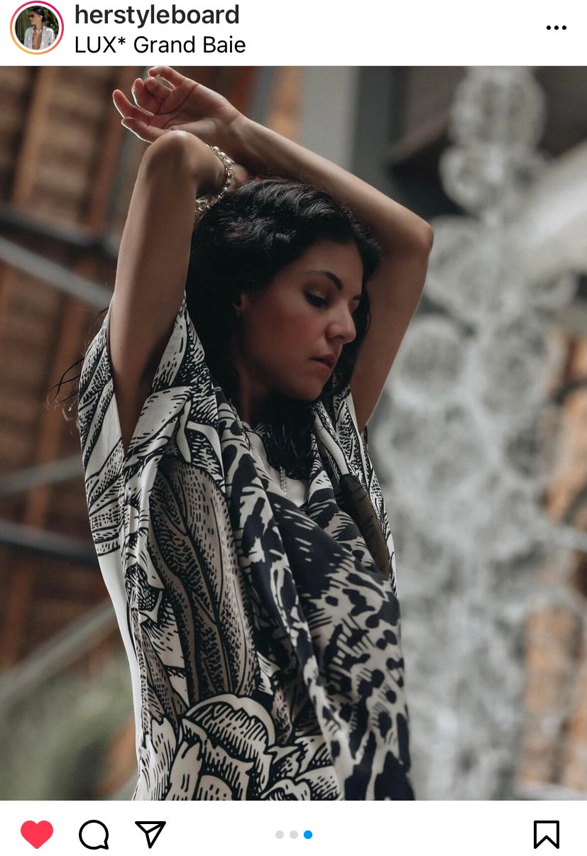 LEO IN FLOWERS SILK TUNIC - OFF-WHITE