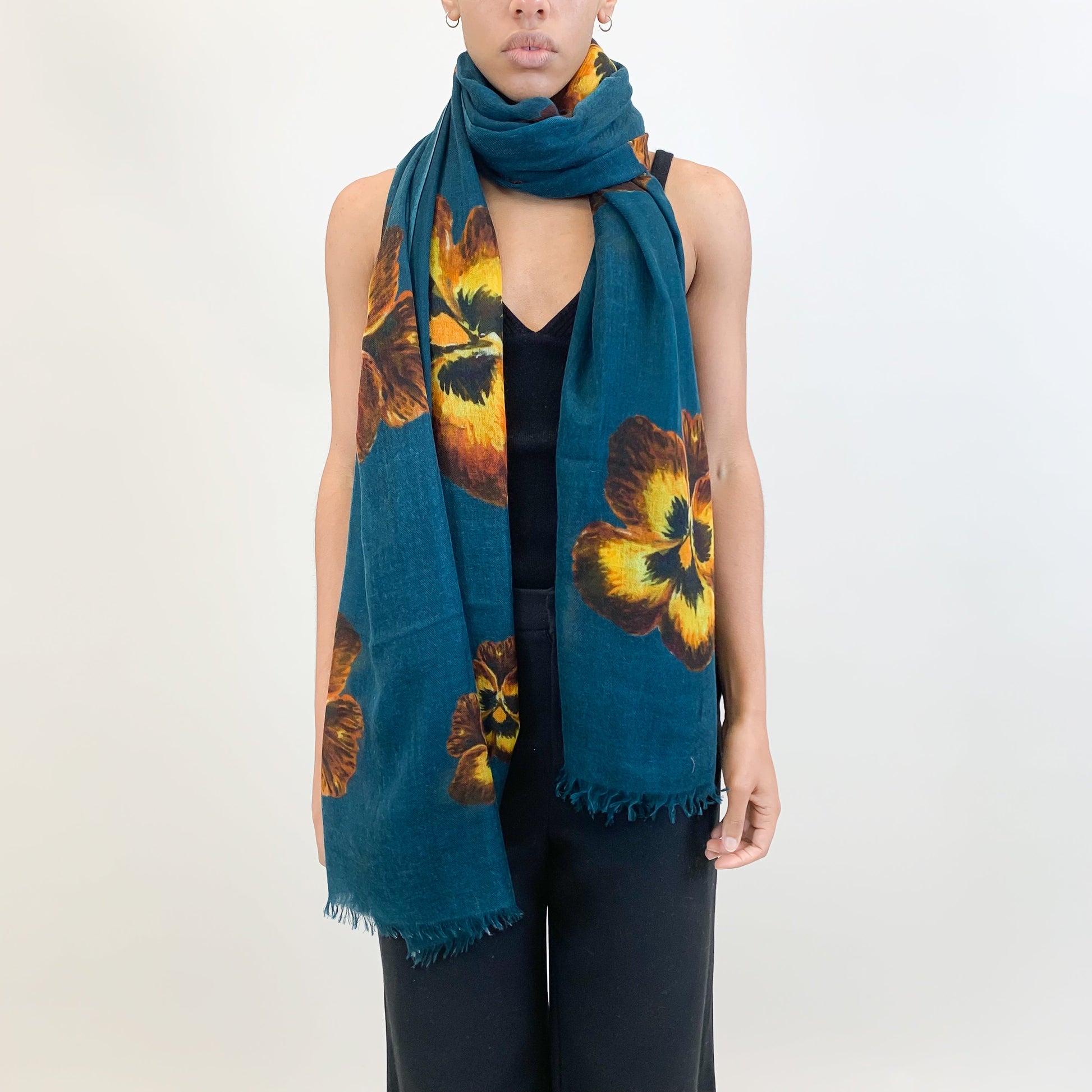 PANSY CASHMERE SCARF
