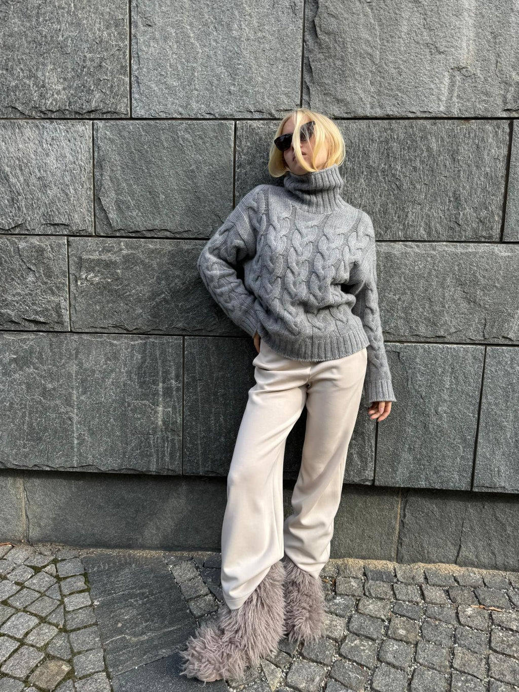 KABI SWEATER - HUSKY