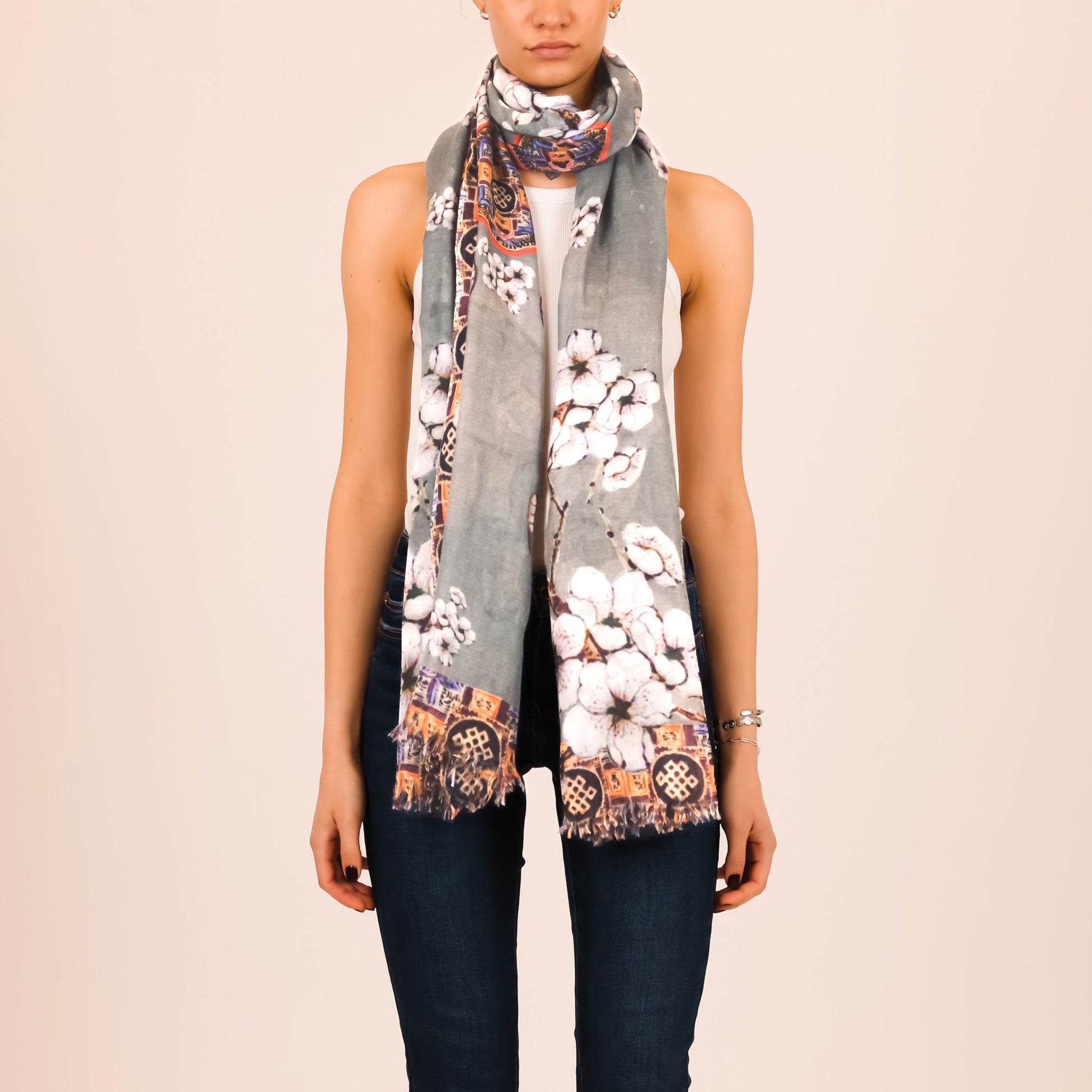 ELEPHANT CEREMONY CASHMERE SCRAF